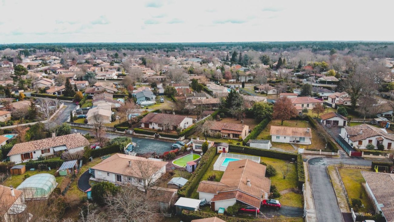 yatay mimari ankara - havadan bahçeli villa yerleşimi